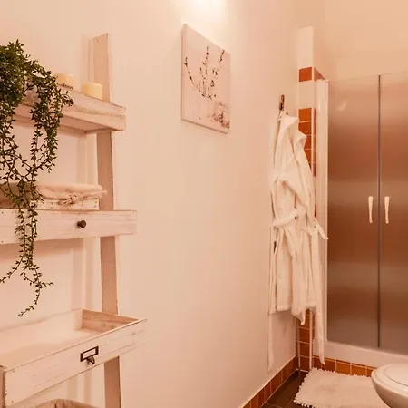 Rifugio Romantico A * Neapel